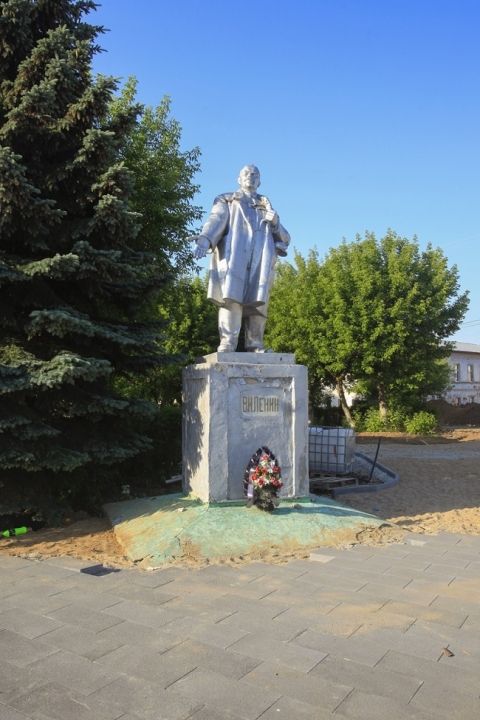 Памятник В.И. Ленину
