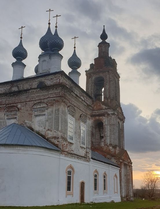 Церковь Воздвижения в селе Красинском