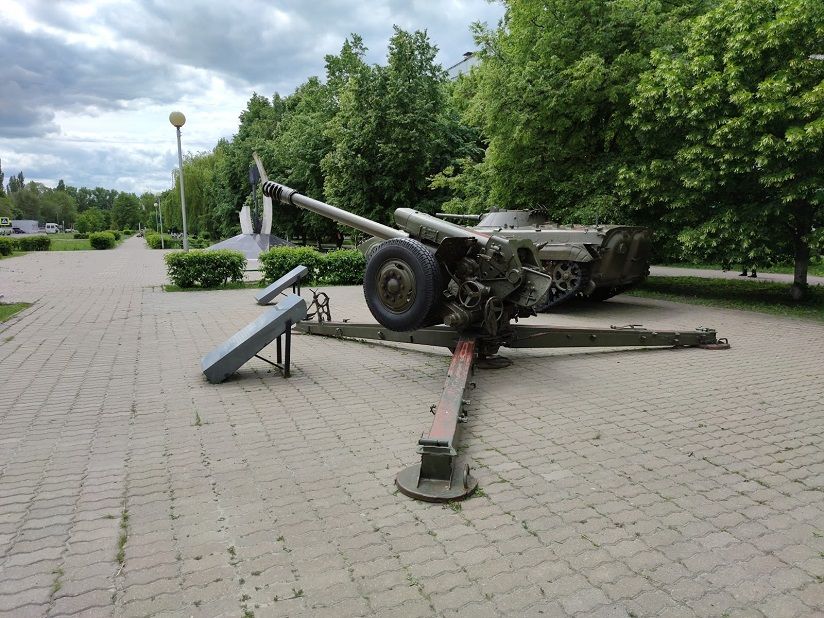 Памятник «Чёрный тюльпан»