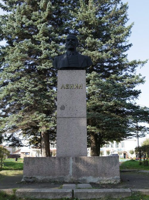 Бюст В.И. Ленина