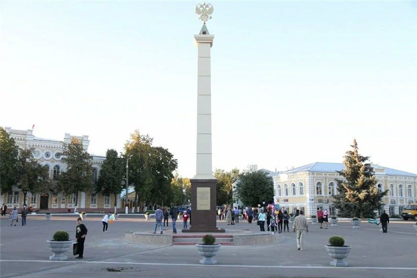 Колонна в честь императрицы Екатерины Великой