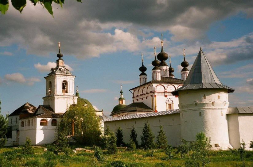 Свято-Троицкий Белопесоцкий монастырь