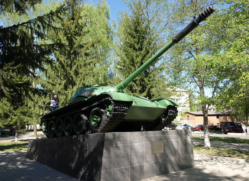 Памятник Танк Т-54М
