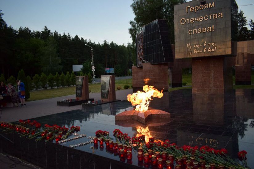 Памятник Героям Отечества