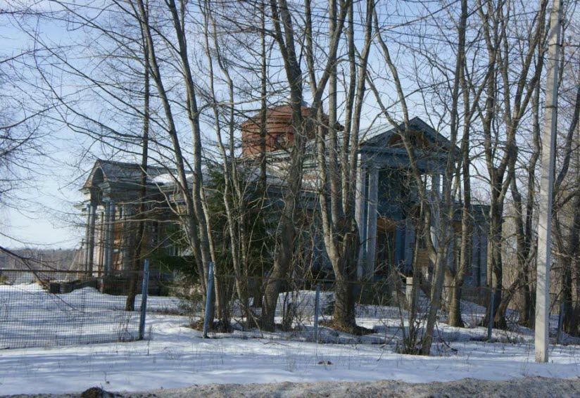 Усадьба в Неверово