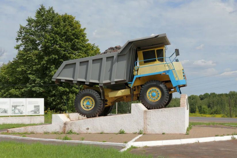 Памятник Белазу