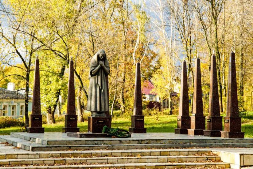 Памятник Марии Фроловой