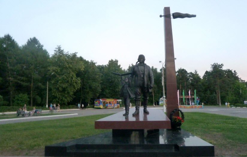Памятник Авиаторам, погибшим в годы Великой Отечественной войны