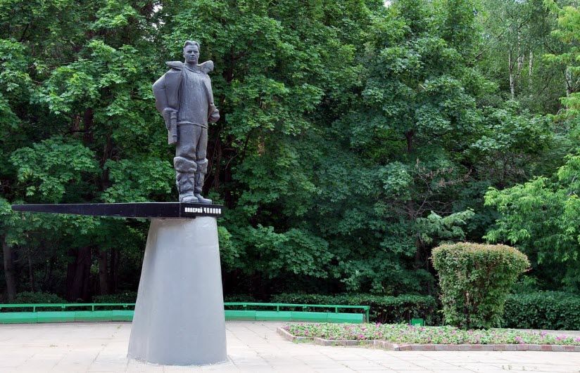 Памятник В.П. Чкалову