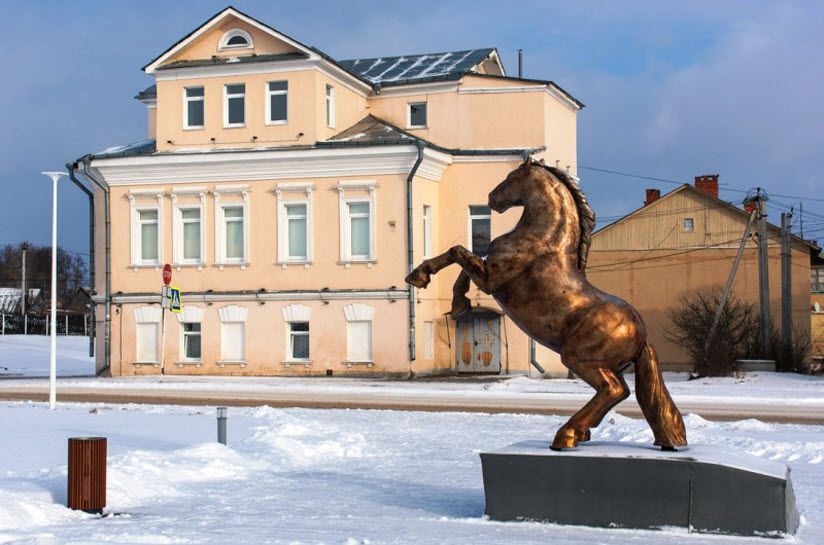 Памятник Владимирскому тяжеловозу
