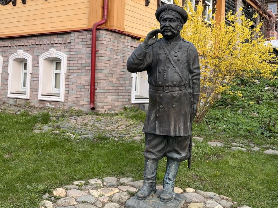 Скульптура «Городовой»
