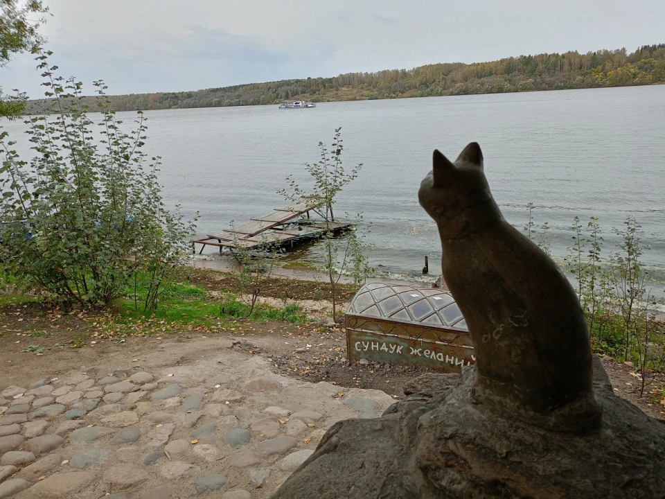Скульптура «Кошка»
