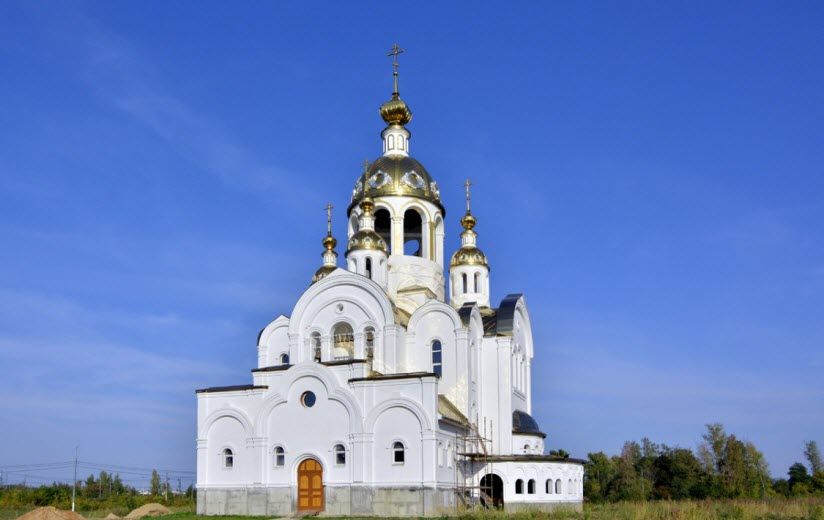 Храм Всех Святых на земле Российской просиявших