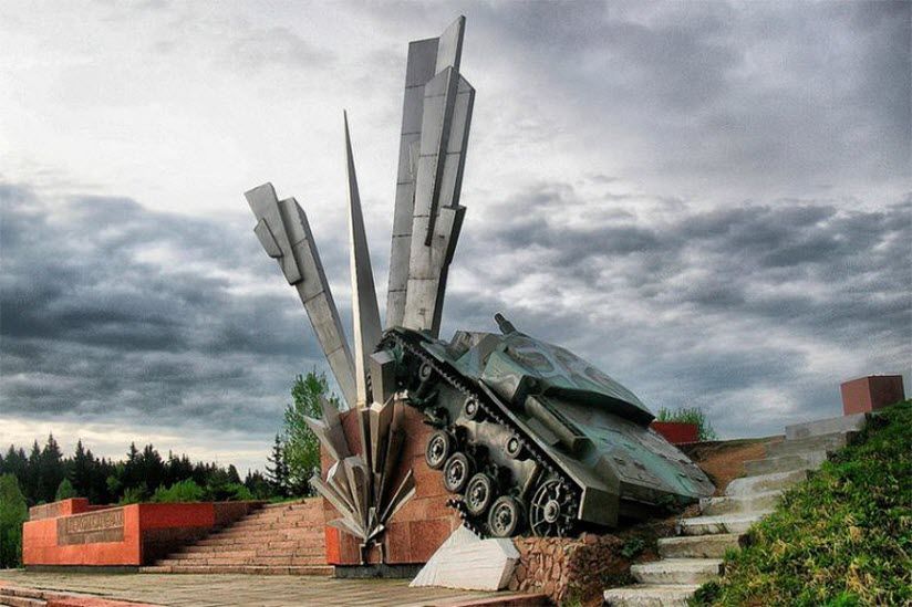 памятник героям саперам