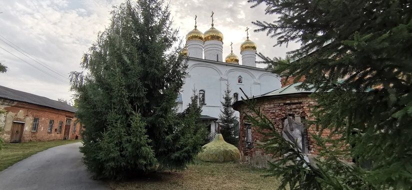 Свято-Троицкий монастырь