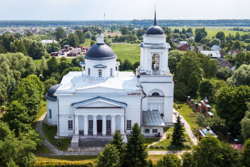 Церковь Михаила Архангела в Михайловском