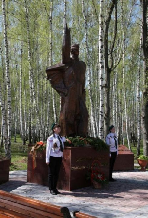 Памятник героям кинематографистам