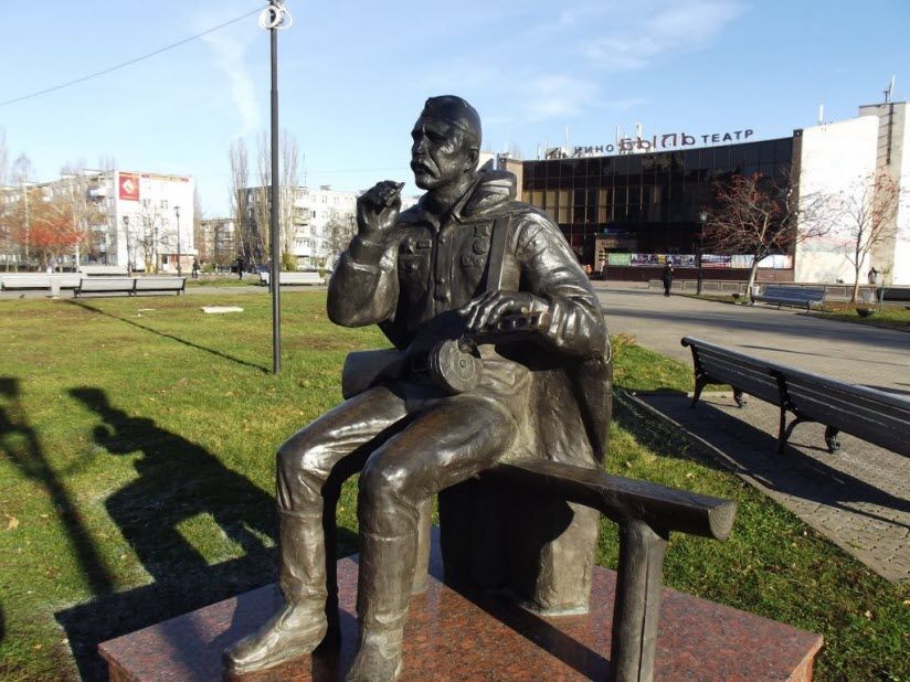 Скульптура «После боя»