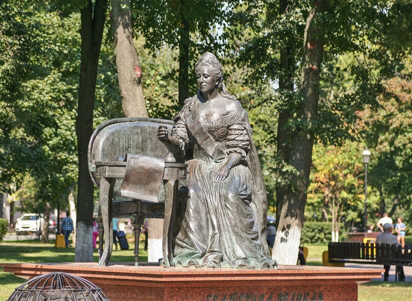 Памятник Екатерине Великой