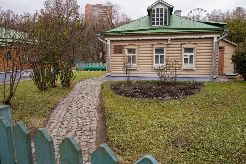 Мемориальный дом-музей В.И. Ленина