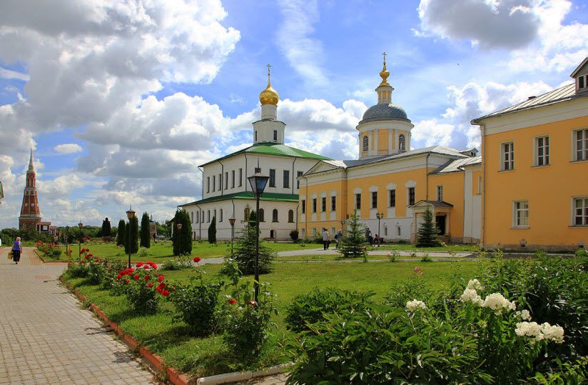 Старо-Голутвин монастырь