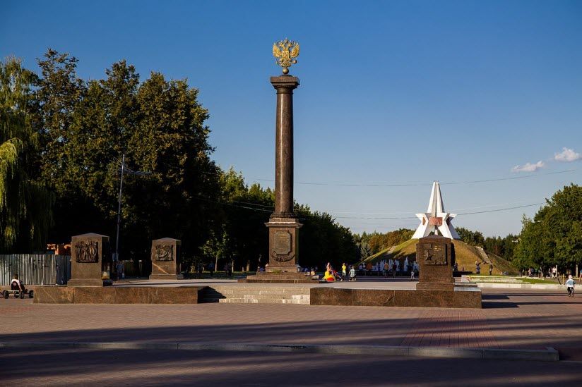 Стела Город воинской славы