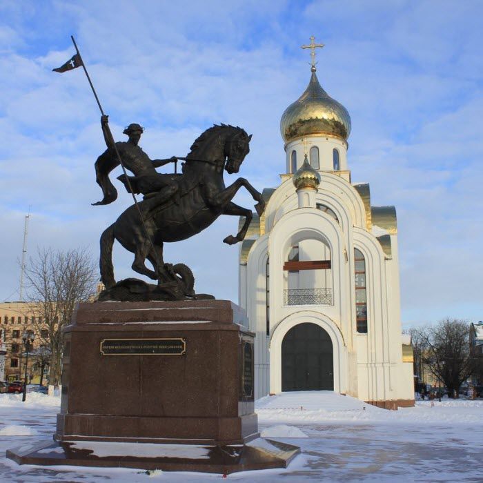 Архитектурная композиция на площади Победы