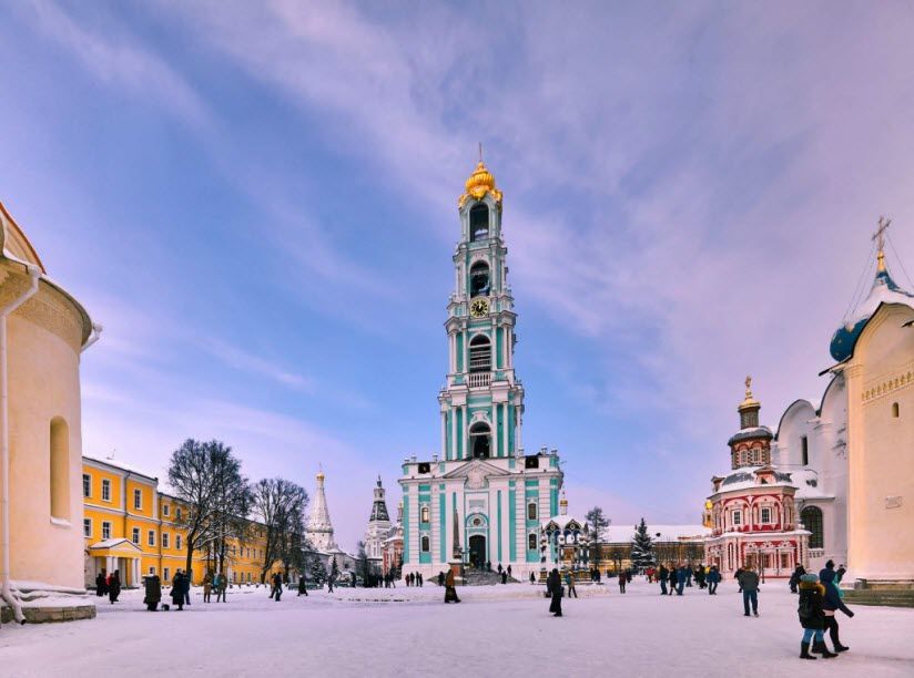 Колокольня лавры