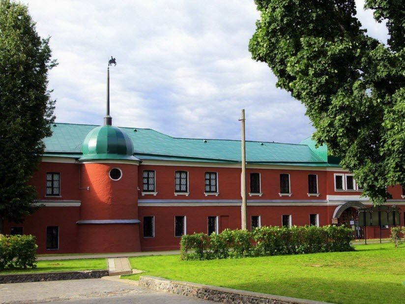 Конный двор