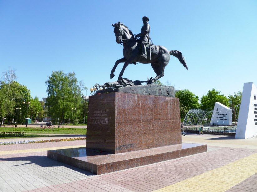 Памятник Г.К. Жукову