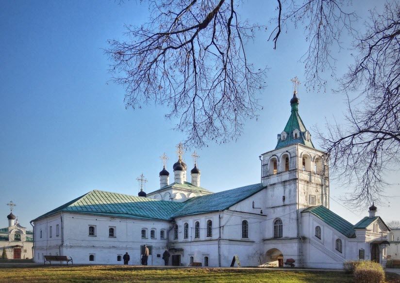 Успенская церковь на фото