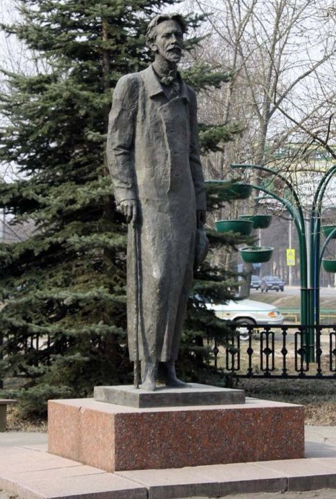 Памятник Чехову
