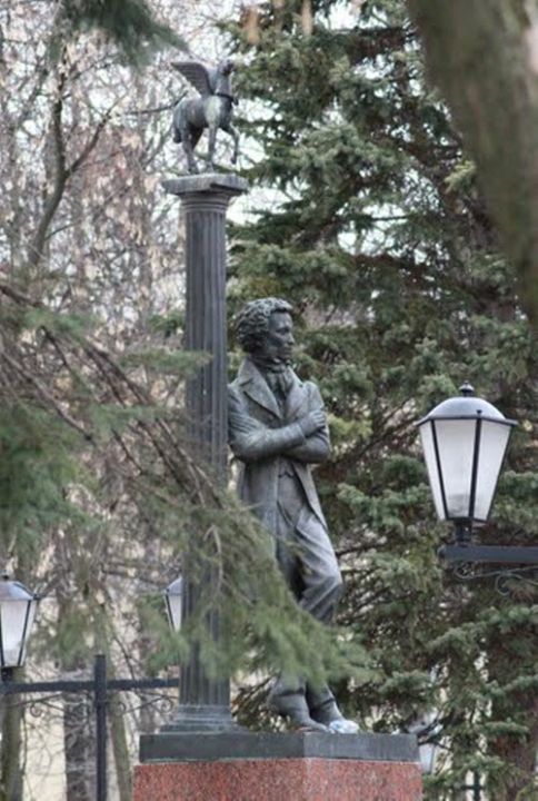 Памятник Пушкину