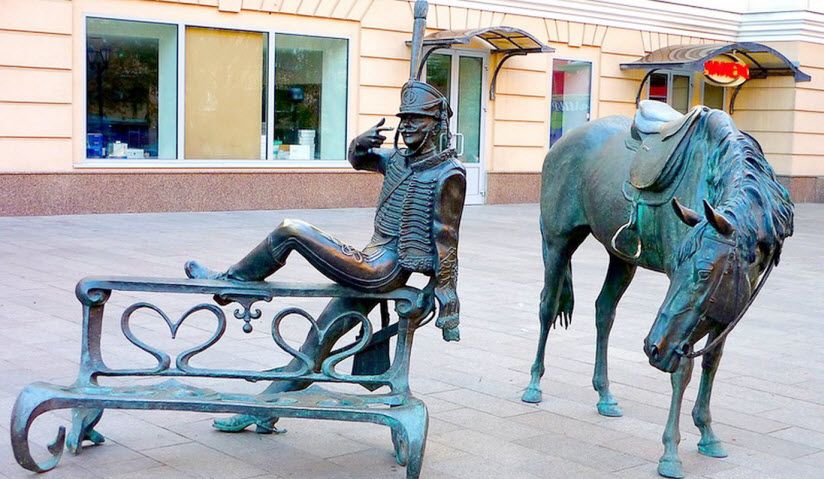 Памятник поручику Ржевскому