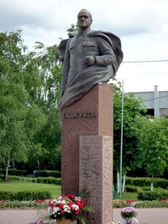 Памятник Г.К. Жукову