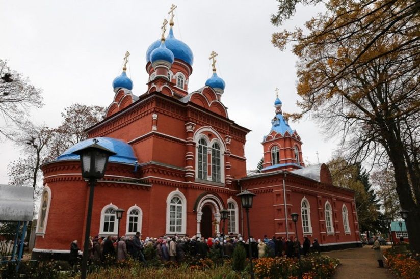 Покровский храм (Новоселебное)