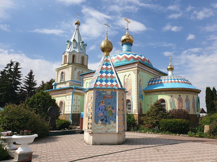 Пятницкая церковь в Дедилово