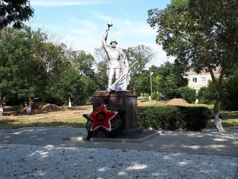 Памятник неизвестному солдату