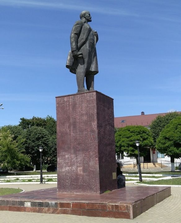 Памятник В.И. Ленину
