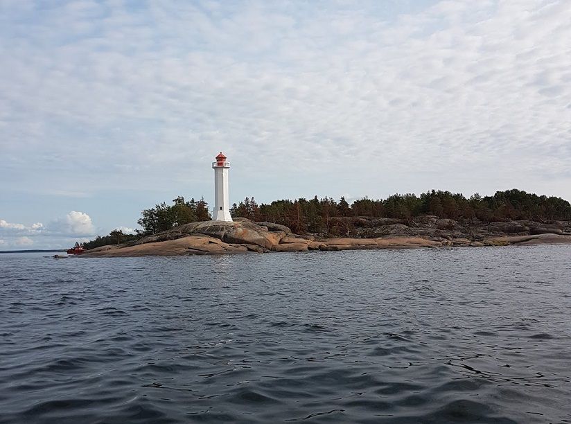 Остров Маячный