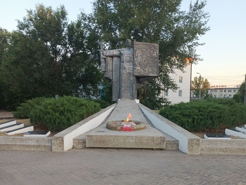 Памятник воинам-землякам