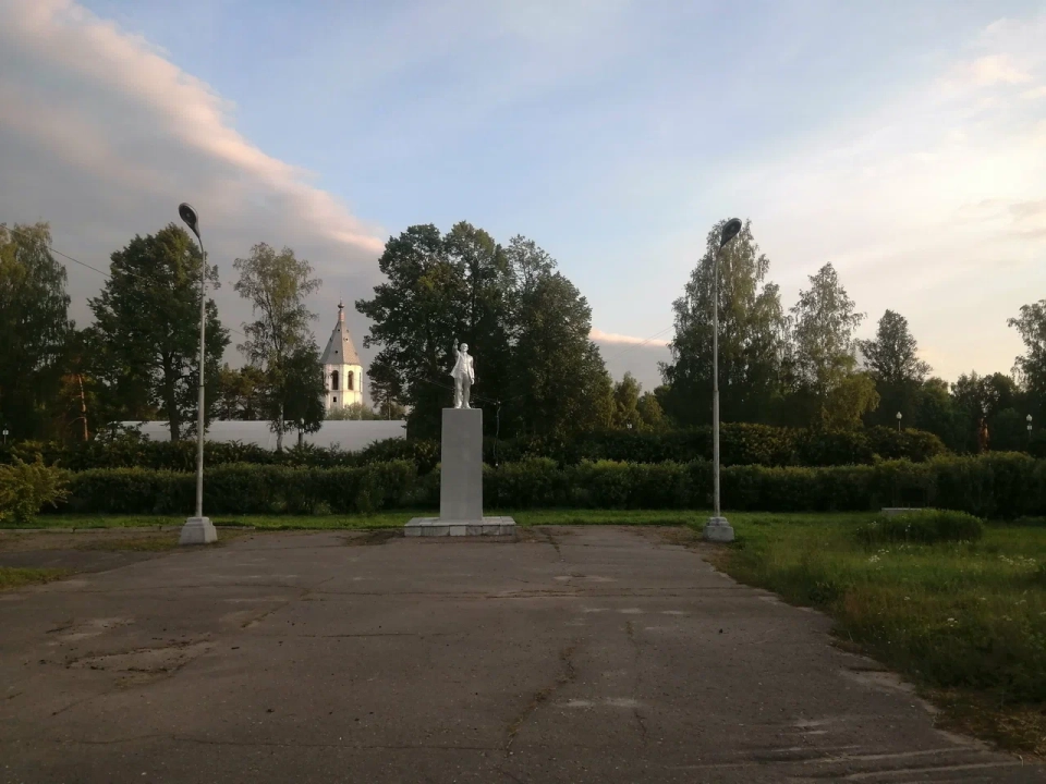 Памятник В.И. Ленину