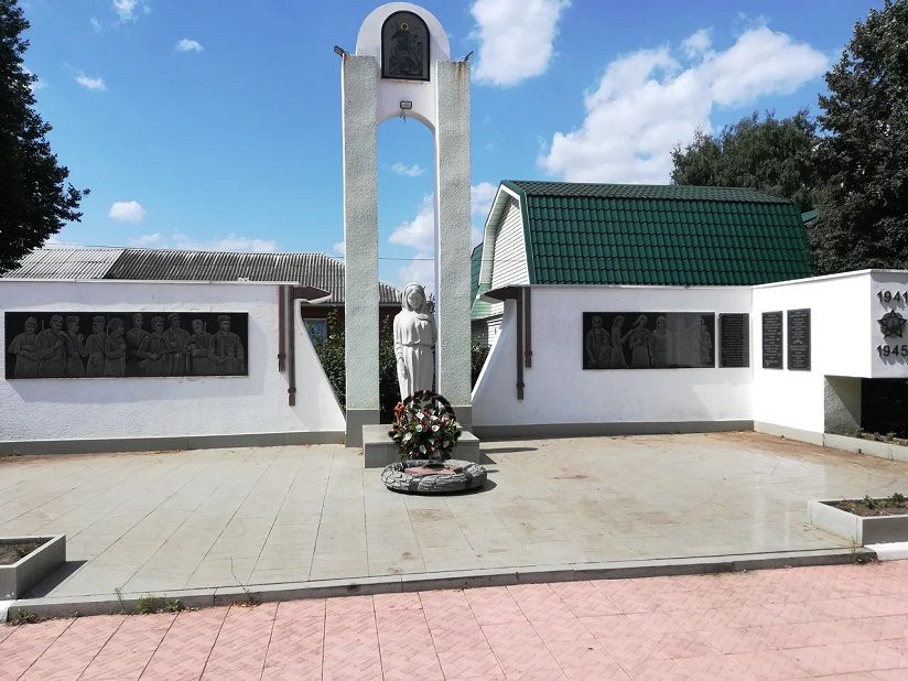 Памятник Воинам ВОВ 1941-1945 гг.