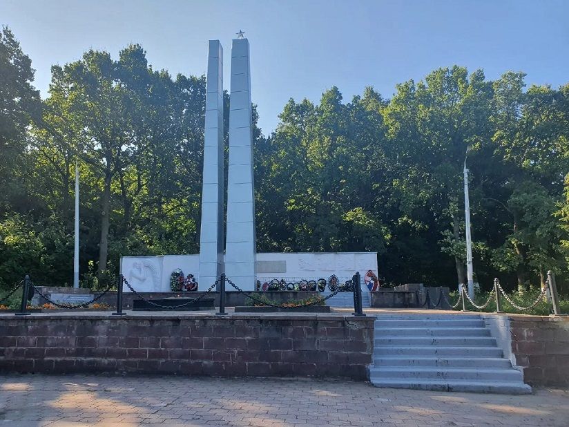 Мемориал ВОВ и Аллея героев