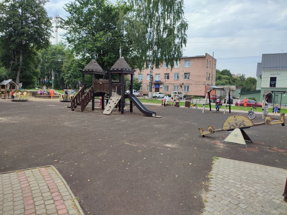 Сквер сказочных героев