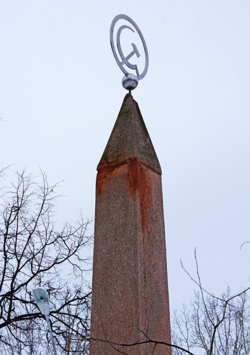 Октябрьский обелиск