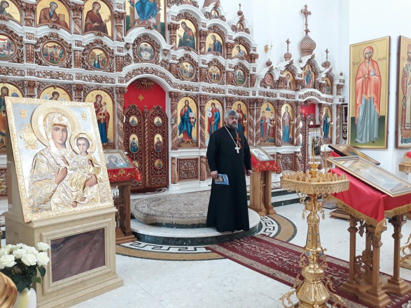 внутри монастыря