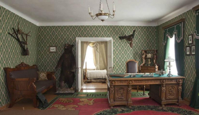 внутри музея