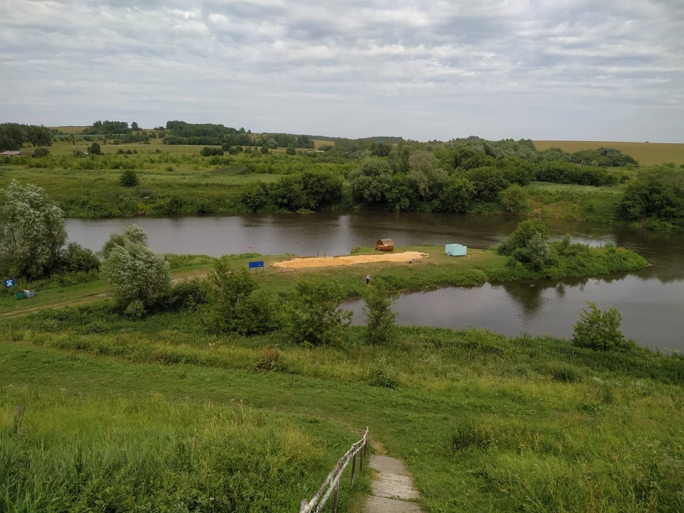 Поселковый пляж