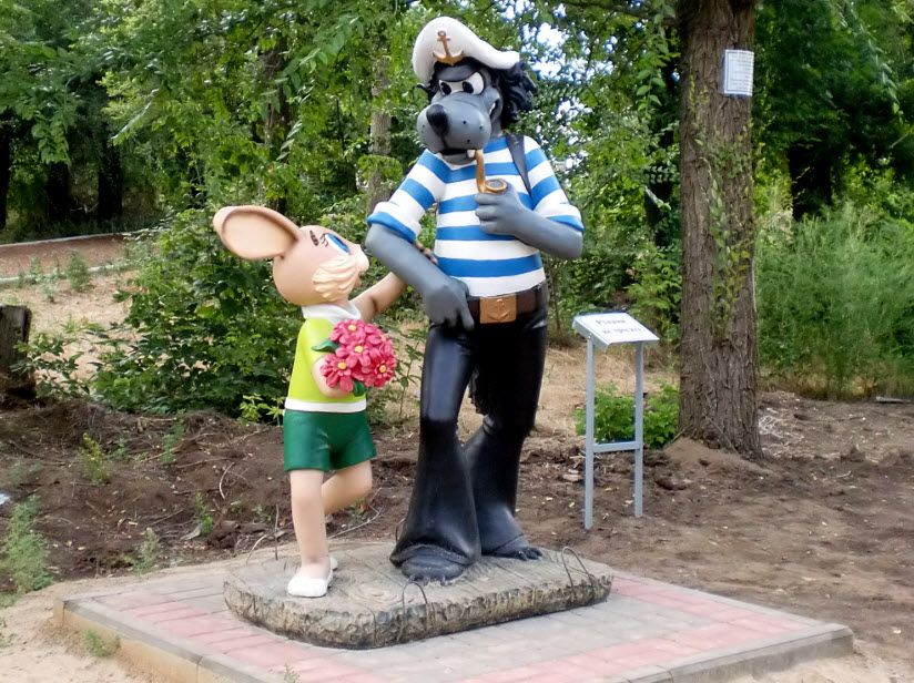 Аллея детских сказок